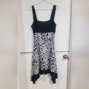 sleeveless dress